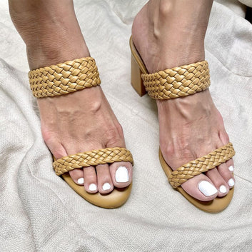 Knotted Camel 2 Straps Heel
