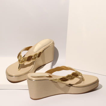 Whim Wedges Gold