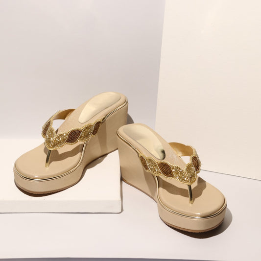 Whim Wedges Gold